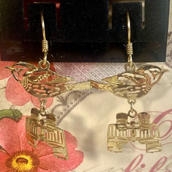 Gold Bird Watching Earrings Lightweight Stamped Birds Binoculars Unique Jewelry - Picture 2 of 4